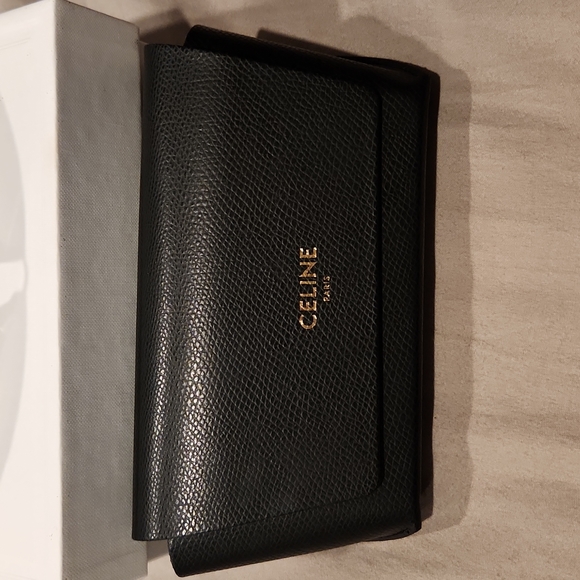 NWT CELINE CL40141U This square Celine sunglass is havana and gold frame. - Picture 4 of 12